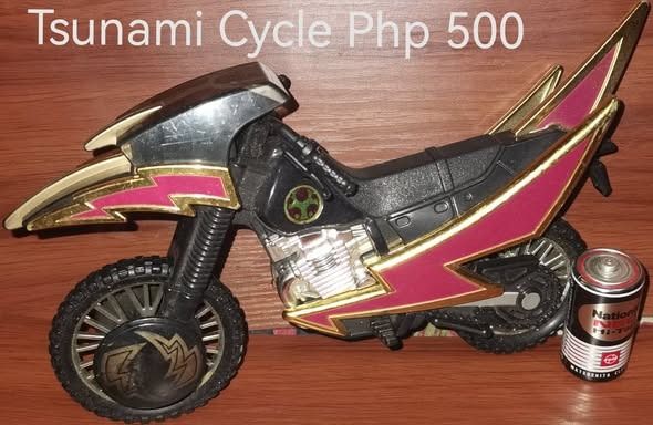 Sentai Kamen Utraman Toku items (Category: Action & Battle Toys) located in Los Banos. Submitted by princessbotique (Listing ID 1441221239, Image 1). Description: Sentai Kamen Utraman Toku items Preloved As is WYSIWYG See pix for details 0510 First come First Serve Please add shipping fee From Los Banos Laguna Meetups per arrangement MOP GCash first to pay basis No reservations No COD No checkout PM MY PAGE if interested pls send pix of item and 