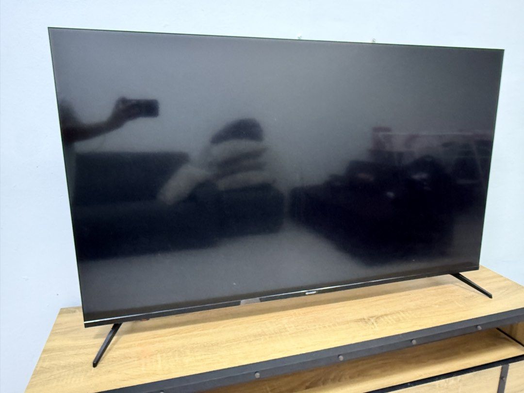 Sharp TV (Category: TV) located in Kuala Lumpur. Submitted by asha0607 (Listing ID 1448095105, Image 1). Description: - Sharp Flat Screen TV - Includes original stand , original tv remote and box - Excellent working condition, one month old - Perfect for movies and gaming cause 4k & smart tv - Selling because moving out - Pick up entire Johor Area only.