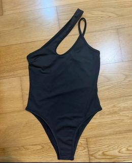(Category: ) located in . Submitted by johnnalynpreloved (Listing ID 1448078073, Image 1). Description: .