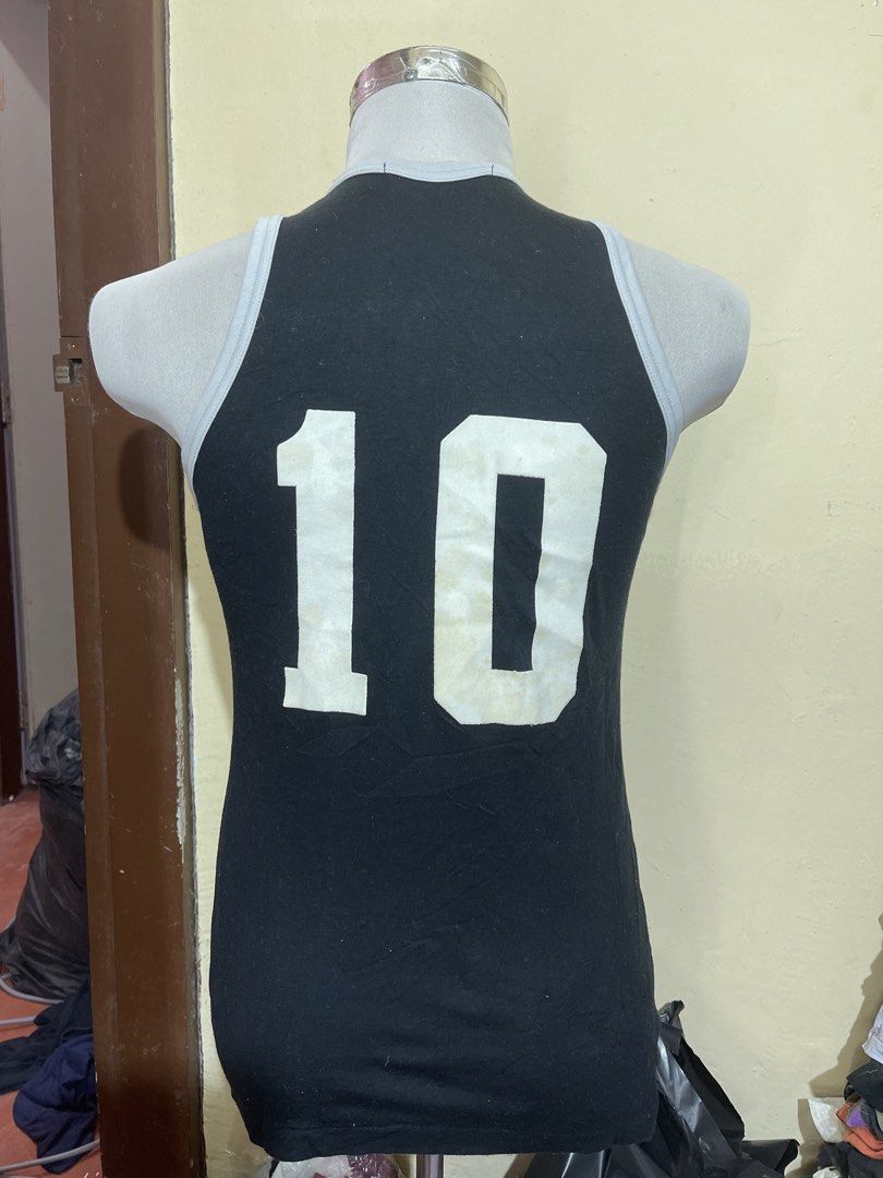 singlet (Category: Tshirts & Polo Shirts) located in Kerteh. Submitted by saifulrizal13 (Listing ID 1448245607, Image 2). Description: good condition .