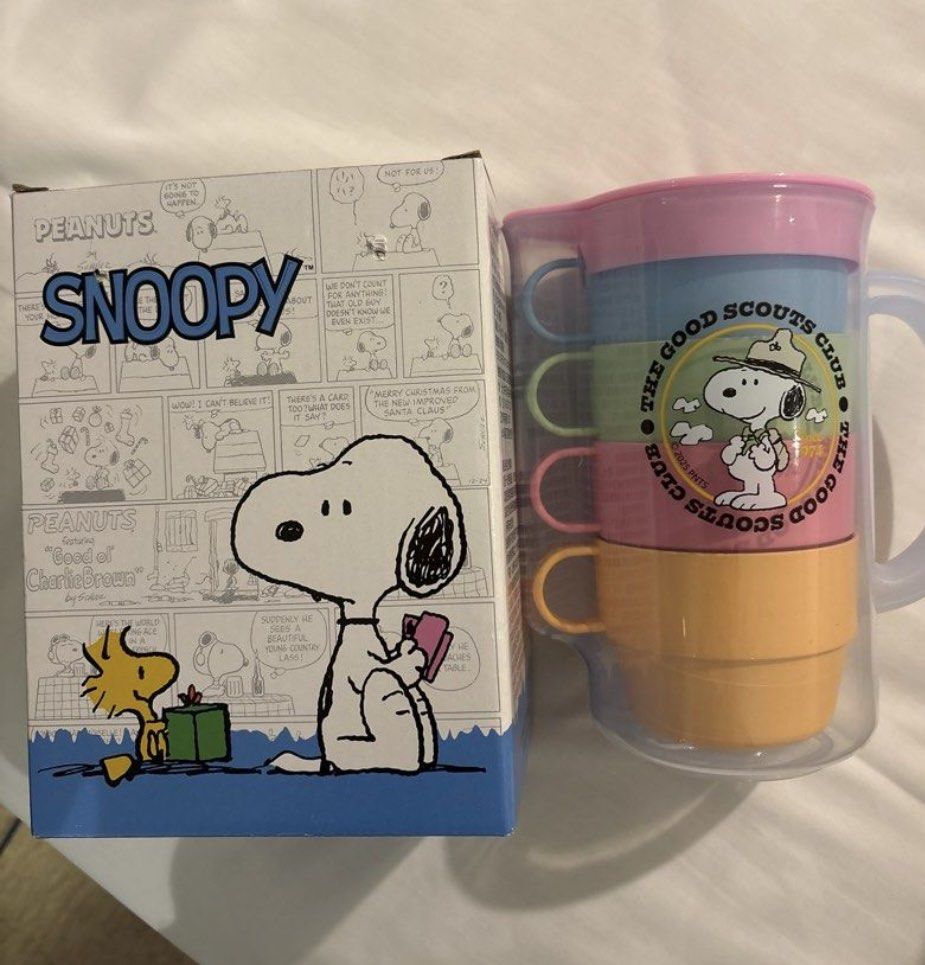 Snoopy Stackable Cups Set (Category: Coffee & Tea Tableware) located in Singapore. Submitted by poppy1818 (Listing ID 1448078417, Image 1). Description: plastic jug + 4 plastic cups Dimension of jug; 15.5 x 9.5 x 17..1cm Size: 960ml Dimensions of cups : 10.6 x 8 x 6cm Size; 200ml Self collection at sengkang area.