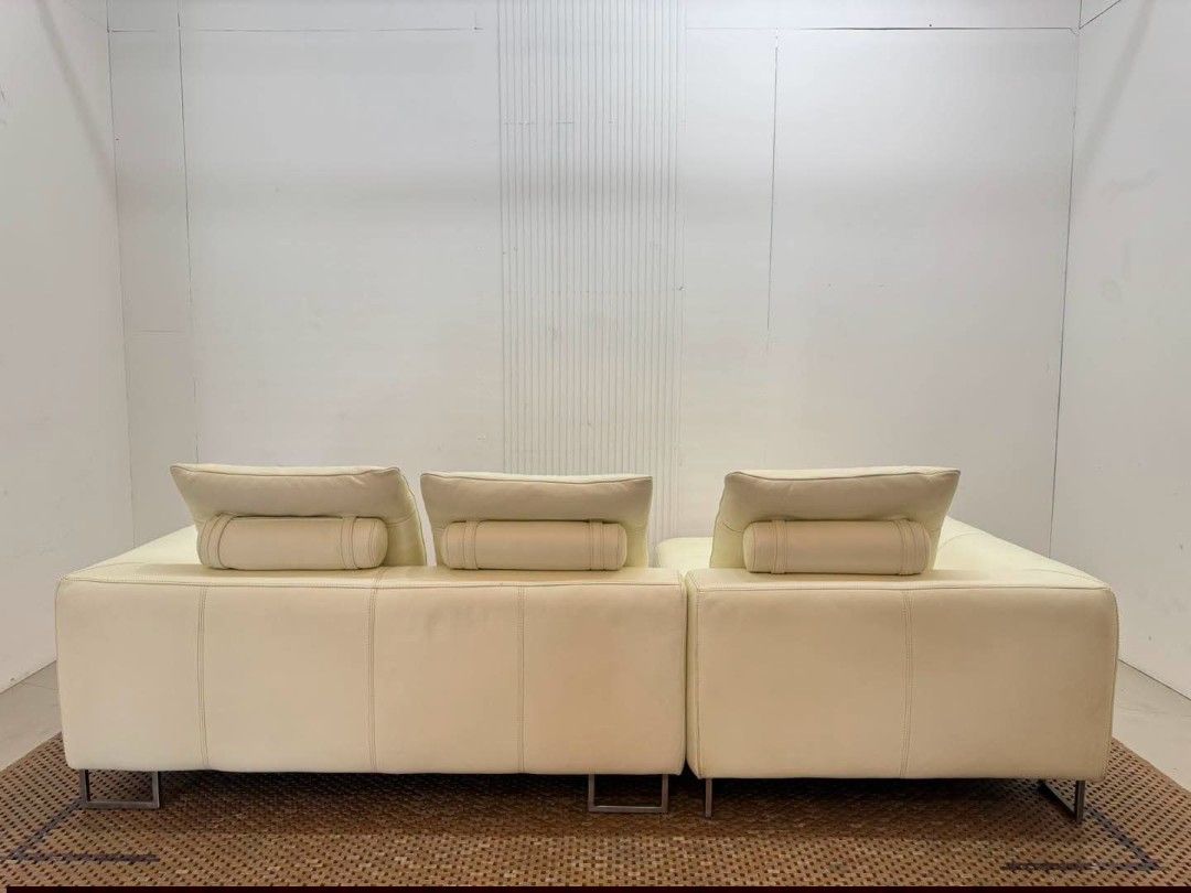 Sofa (Category: Sofas) located in Meycauayan. Submitted by marygracecasimiro (Listing ID 1448277367, Image 2). Description: IDC Otsuka (Otsuka Kagu) L-type Elegant White Leather Couch Sofa 3-4 Seater Price: 55k L96.5 x W62.5/38 x H33/15 In good condition♥️♥️.
