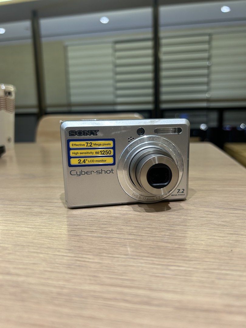 Sony Cybershot DSC S730 digicam digital camera (Category: Cameras) located in Lagonoy. Submitted by nadayojiii (Listing ID 1448270734, Image 2). Description: Sony Cybershot DSC S730✨ 3.8k onlyyy CRISP SHOTS🌅✨ flash working zoom working all buttons working(sometimes not accurate) great body condition no lcd burn COMPLETE SET (with inclusions🫶).
