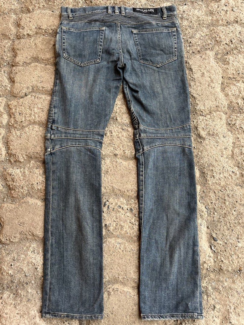 (SOLD) SS2011 BALMAIN BY CHRISTOPHE DECARNIN RUST BIKER JEANS (Category: Luxury Apparel) located in Cagayan de Oro. Submitted by middlesosa (Listing ID 1448117272, Image 3). Description: SS2011 BALMAIN BY CHRISTOPHE DECARNIN RUST BIKER JEANS SIZE 29 - 32 FITTINGS WAIST - 16 inches LENGTH - 39 inches INSEAM - 29 inches LEG OPENING - 6 inches THIGH - 10.5 inches RISE - 9 inches MADE IN ITALY LAMPO ZIPPER 18k pesos.