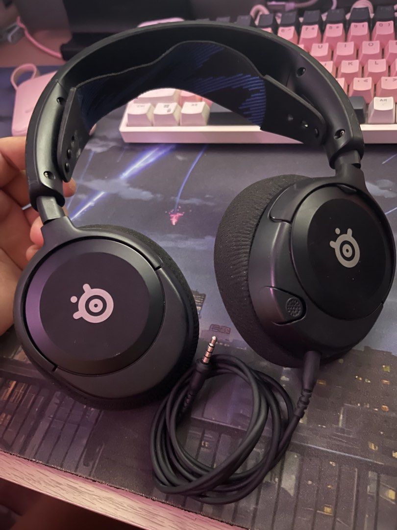 SteelSeries Arctis Nova 1 Gaming Headset (Category: Headphones & Headsets) located in Manila. Submitted by shavielynt99771 (Listing ID 1448223427, Image 3). Description: - SteelSeries Arctis Nova 1 Gaming Headset - Color: Black - Connection: Wired (3.5mm jack) - Features: Comfortable earcups, excellent for gaming and music - Condition: Works well - Reason for Selling: Upgraded gaming setup.