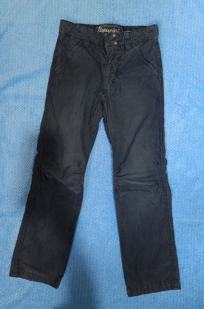 SULIT BUNDLE PANTS/ PAJAMA BOY'S (Category: Babies & Kids Fashion) located in Cavinti. Submitted by dezyjane (Listing ID 1448100019, Image 1). Description: SULIT BUNDLE PANTS BOY'S AGE: 5-6 PCS: 11 PRICE: 700 only .