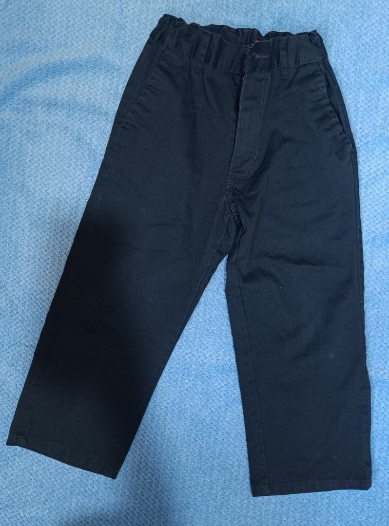 SULIT BUNDLE PANTS/ PAJAMA BOY'S (Category: Babies & Kids Fashion) located in Cavinti. Submitted by dezyjane (Listing ID 1448100019, Image 2). Description: SULIT BUNDLE PANTS BOY'S AGE: 5-6 PCS: 11 PRICE: 700 only .