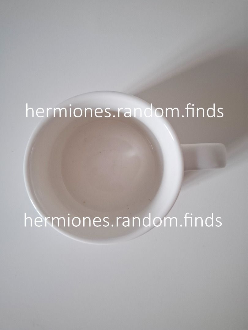 uneede Ceramic Duck Mug Cup (Category: Dinnerware & Cutlery) located in Manila. Submitted by hermiones.random.finds (Listing ID 1448134401, Image 3). Description: FROM MY PERSONAL COLLECTION Condi: Like New. Unboxed lang for a vid. What you see is what you get. From my personal collection. Please note: Some items are preloved/stored. PLEASE MANAGE YOUR EXPECTATIONS. Colors may also vary due to lighting but we try our best to get a pic of the true