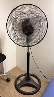 (Category: ) located in . Submitted by chard_ (Listing ID 1448232722, Image 1). Description: .