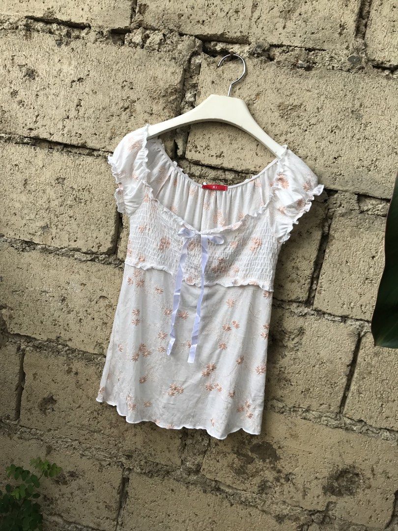 Vintage Baby Doll Tops (Category: Others Tops) located in Cebu City. Submitted by whytruekoy (Listing ID 1448274084, Image 3). Description: Vintage Baby Doll Tops Small - Med Excellent.