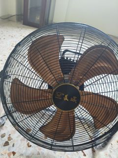 (Category: ) located in . Submitted by pierrelim91 (Listing ID 1448087606, Image 1). Description: .