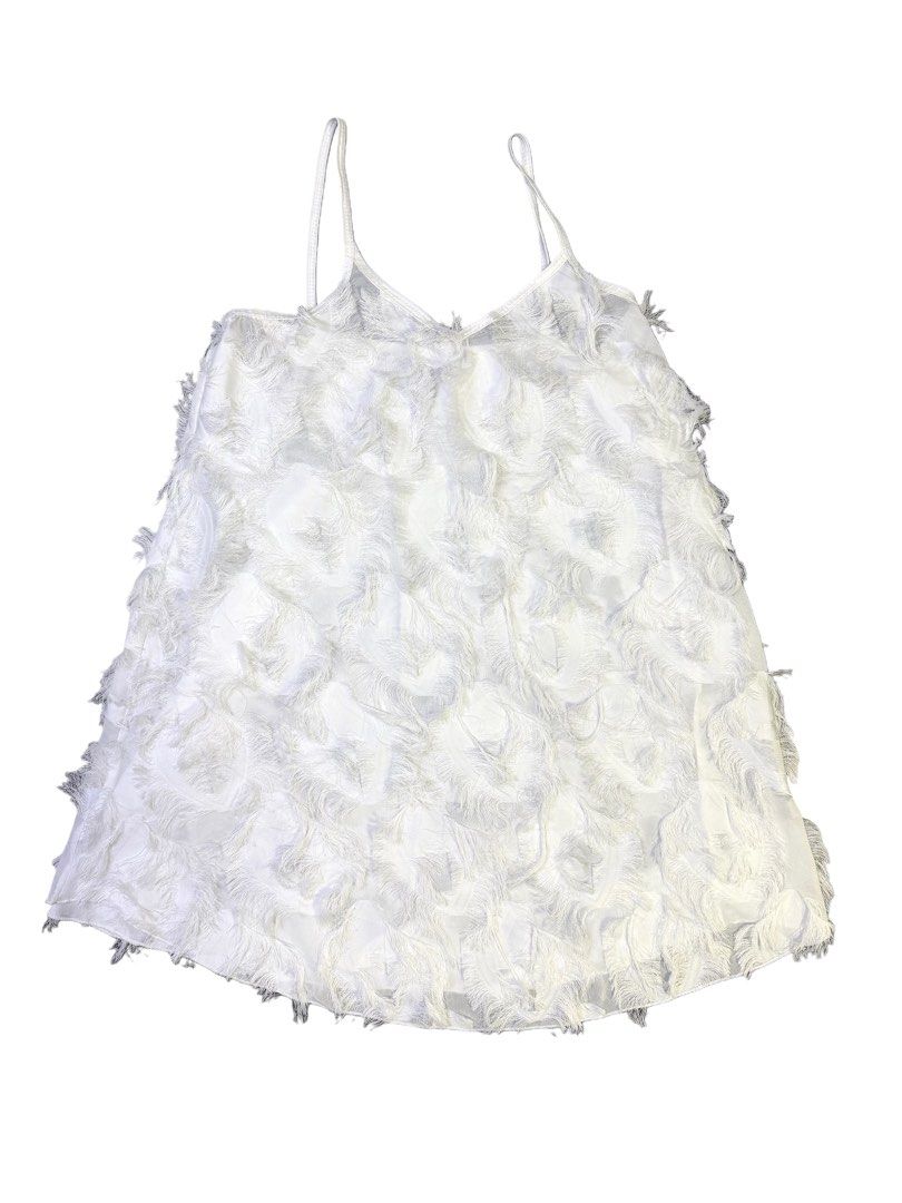 vintage white ruffled feather mini dress (Category: Dresses) located in Taguig. Submitted by konicart (Listing ID 1448174154, Image 1). Description: ☆ fits m best ☆ when i say mini i mean MINI ☆ perf for dress over jeans combo.