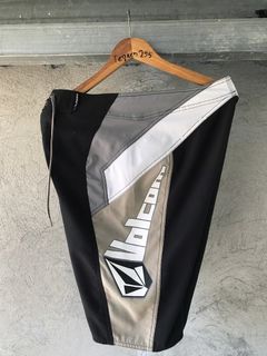 (Category: ) located in . Submitted by thriftwithass (Listing ID 1448078728, Image 1). Description: .