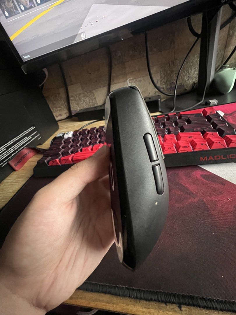 VXE R1 SE Wireless Gaming Mouse (Category: Mouse & Mousepads) located in Manila. Submitted by cosmicbear-ead33b (Listing ID 1448210654, Image 2). Description: VXE R1 SE Wireless Gaming Mouse Price: PHP 300 only Issues: - No Dongle, Wired and Bluetooth only - Double Click - Scroll Wheel Inclusion: Mouse Only Location: Tondo, Manila Pickup/Shipping MOP: GCash/GoTyme/MariBank PM if interested, Thanks..