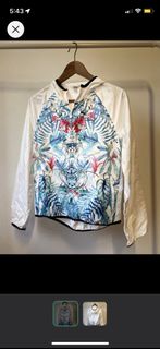 (Category: ) located in . Submitted by catchingcloset (Listing ID 1448268838, Image 1). Description: .
