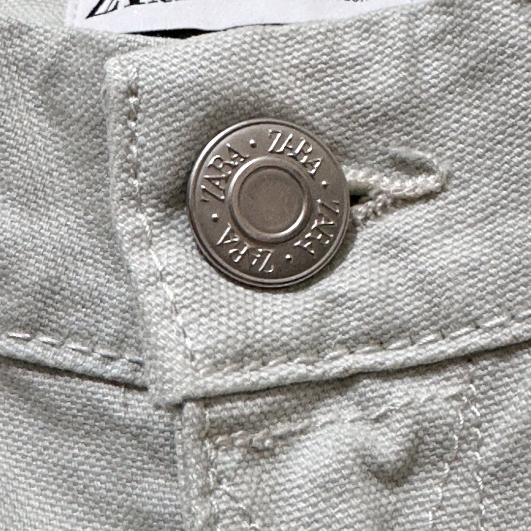 ZARA Light Gray Wide Leg Pants (Category: Other Bottoms) located in Manila. Submitted by preamorph (Listing ID 1448124654, Image 3). Description: - worn once - has minor stains at the lower back (check last 3 pics) - i havent tried washing them again.