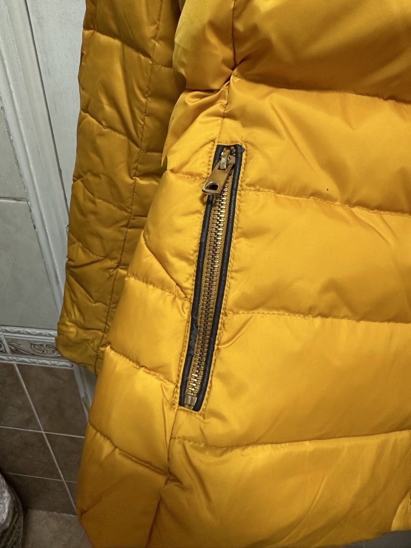 Zara puffer jacket (Category: Coats, Jackets and Outerwear) located in Quezon City. Submitted by favesforless (Listing ID 1448277328, Image 2). Description: Condition 8/10 - leather chipped off (see in photos), other than that no issues Hoodie is detachable Keeps you warm fur inside) Used only once Bought for 5k at ZARA Fits XS-M .
