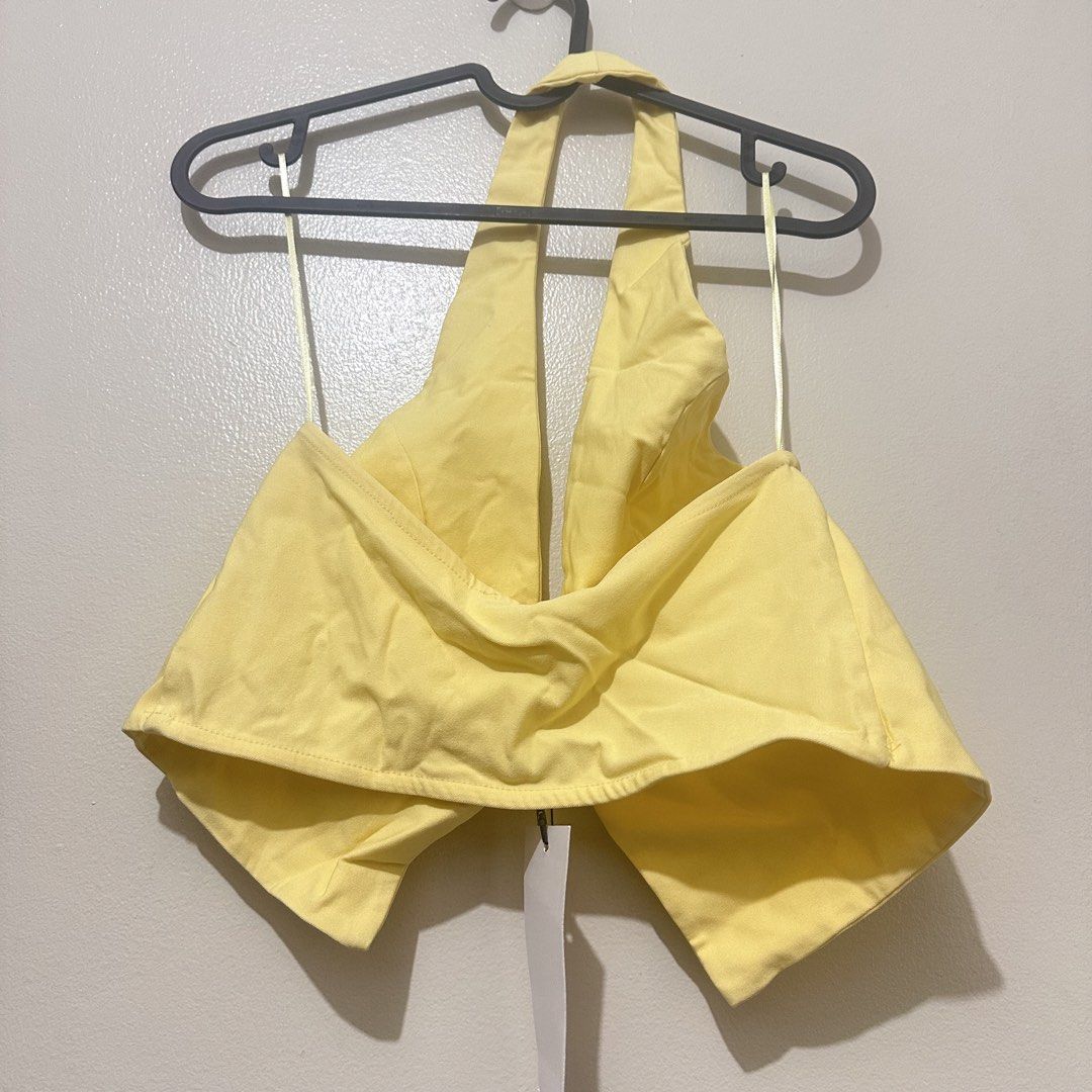 ZARA Yellow Halter Top (Category: Sleeveless) located in Manila. Submitted by preamorph (Listing ID 1448122102, Image 3). Description: - brand new with tag.