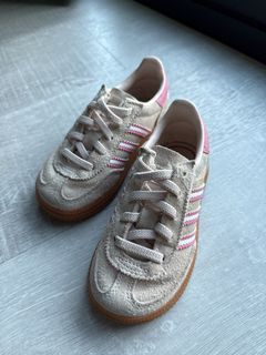 (Category: ) located in . Submitted by wunderwardrobe (Listing ID 1448365902, Image 1). Description: .