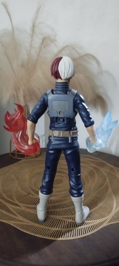 2021 McFarlane Shoto Todoroki (Category: Figurines & Statues) located in Manila. Submitted by ventajetoyz625 (Listing ID 1448311593, Image 3). Description: - Shoto Todoroki action figure from My Hero Academia - Features interchangeable ice and fire effects - 12 inches tall - untested "gimmick" - What you see is what you get.