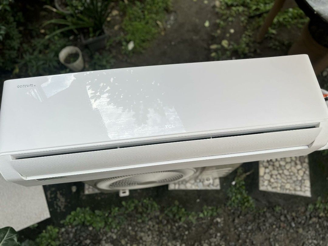 2.5 hp TCL Split Type Air Conditioner FULL DC AI INVERTER (Category: Air Conditioning and Heating) located in Manila. Submitted by rizen112299 (Listing ID 1448371626, Image 2). Description: For sale 2.5 HP TCL AI FULL DC INVERTER (SPLIT TYPE) AIRCON with receipt 2 months lang nagamit dahil nag sarado business, naka stock nalang sya ngayon but no issue and good as new with receipt, remote and owners manual. 40k srp nabili sa abenson mall..