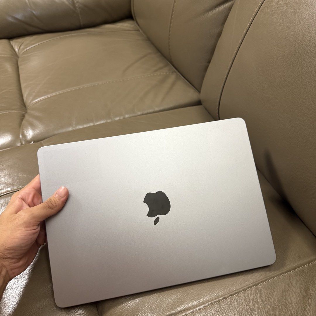 512gb M2 MacBook Air504049212641792007