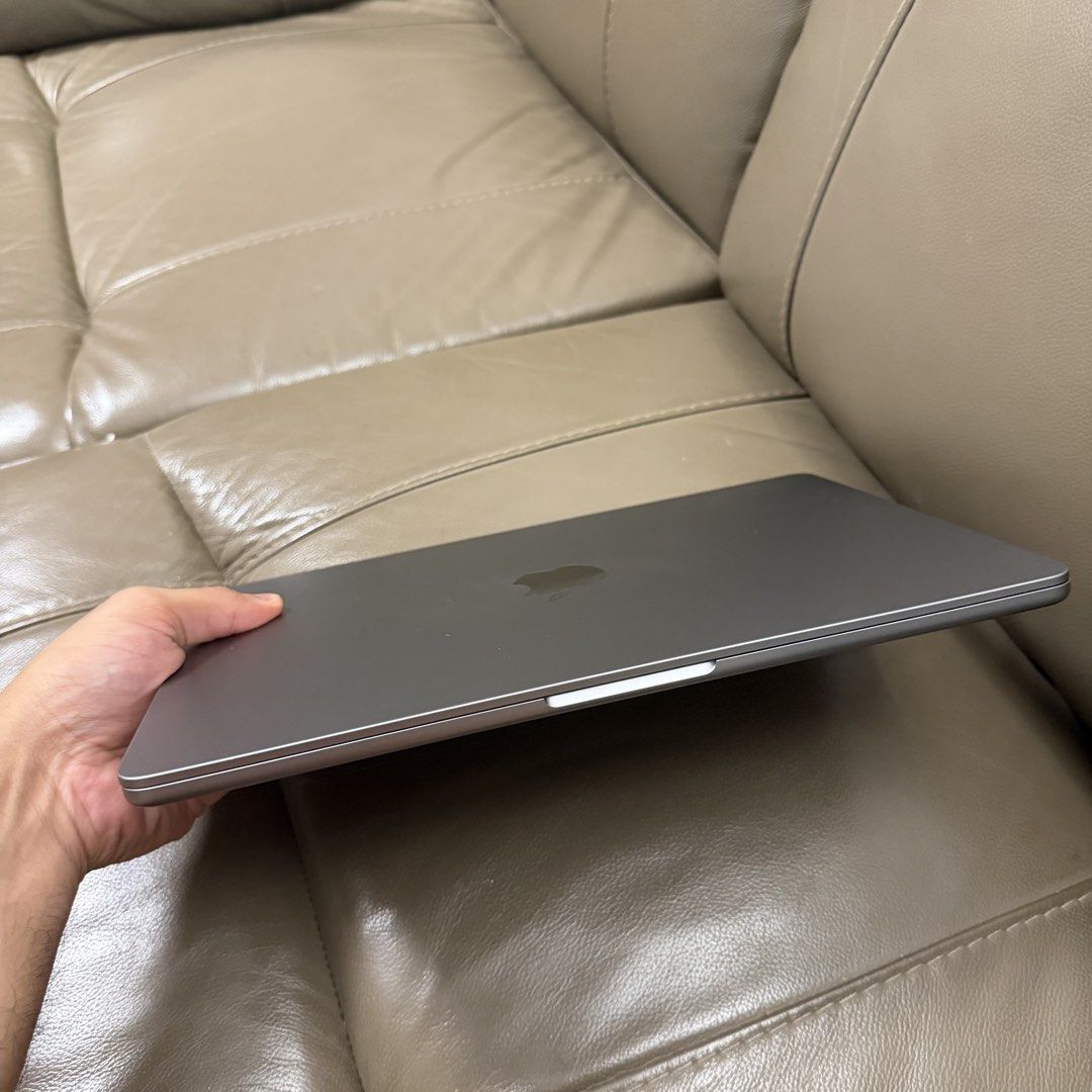 512gb M2 MacBook Air504049212641792005