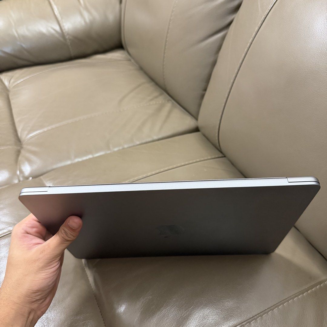 512gb M2 MacBook Air504049212641792004