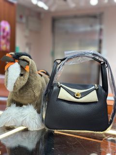 （分類：）位於 。 由 360_Luxury 提交（商品編號 1448384169，圖片 1）。簡介： 。