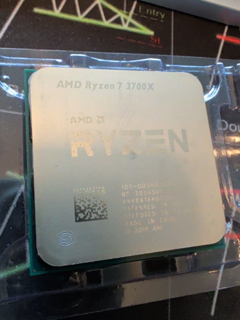 AMD Ryzen 7 3700X Processor