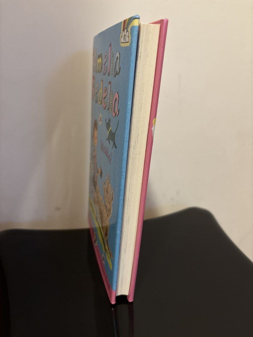 Amelia Bedelia Unleashed （分類：小說及非小說）位於 Hong Kong。 由 cherriela 提交（商品編號 1448442280，圖片 3）。簡介： 順豐到付。