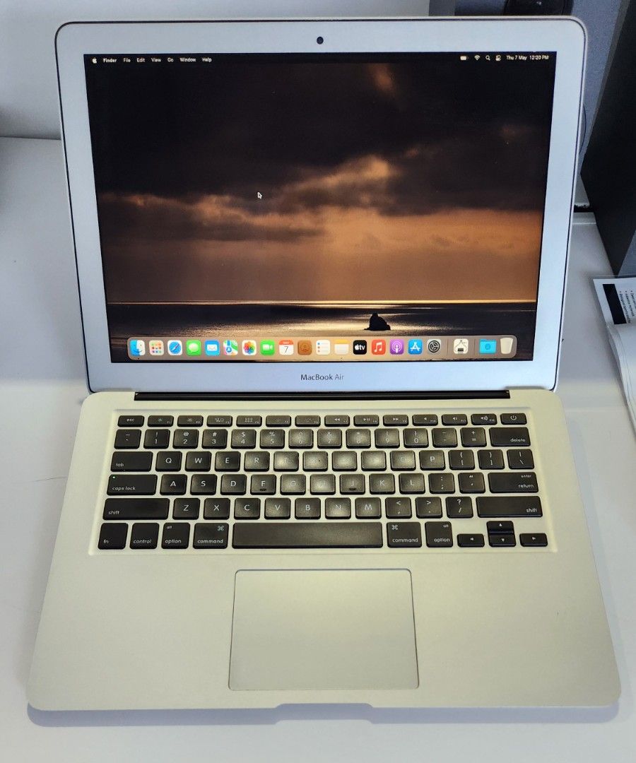 Apple MacBook Air 13-inch (2017) - Intel Core i5