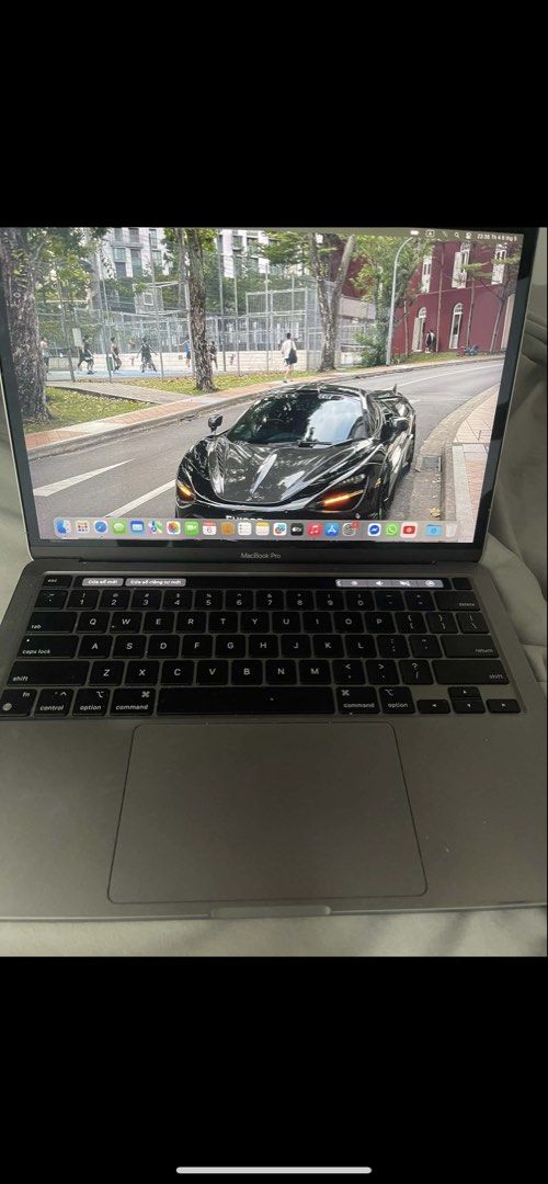 Apple MacBook Pro 13-inch m1 pro 2020503788576545843201