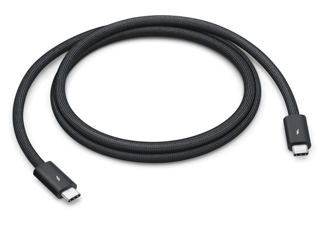 Apple Thunderbolt 5 USB-C (Category: Chargers & Cables) located in Pasig City. Submitted by heiaddie (Listing ID 1448418013, Image 2). Description: .
