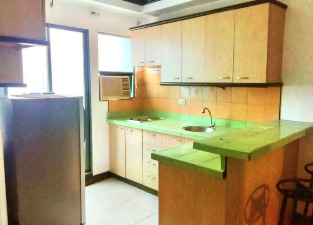 Asiawealth Condo (Category: Apartments & Condos) located in Makati City. Submitted by ryan.macaraeg (Listing ID 1433207387, Image 1). Description: 1 Bedroom 50 sqm 1 Toilet & bath 2 Balcony View of Manila Bay Inclusive of ass. dues Above 25th floor Semi furnished Walking distance to De La Salle University Taft Ave. & Rizal Memorial Stadium For inquiries viewing schedules please call me: Ryan Macaraeg Under PRC 20433.