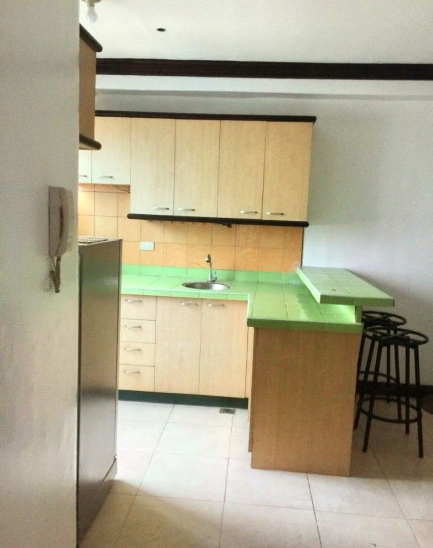 Asiawealth Condo (Category: Apartments & Condos) located in Makati City. Submitted by ryan.macaraeg (Listing ID 1433207387, Image 3). Description: 1 Bedroom 50 sqm 1 Toilet & bath 2 Balcony View of Manila Bay Inclusive of ass. dues Above 25th floor Semi furnished Walking distance to De La Salle University Taft Ave. & Rizal Memorial Stadium For inquiries viewing schedules please call me: Ryan Macaraeg Under PRC 20433.