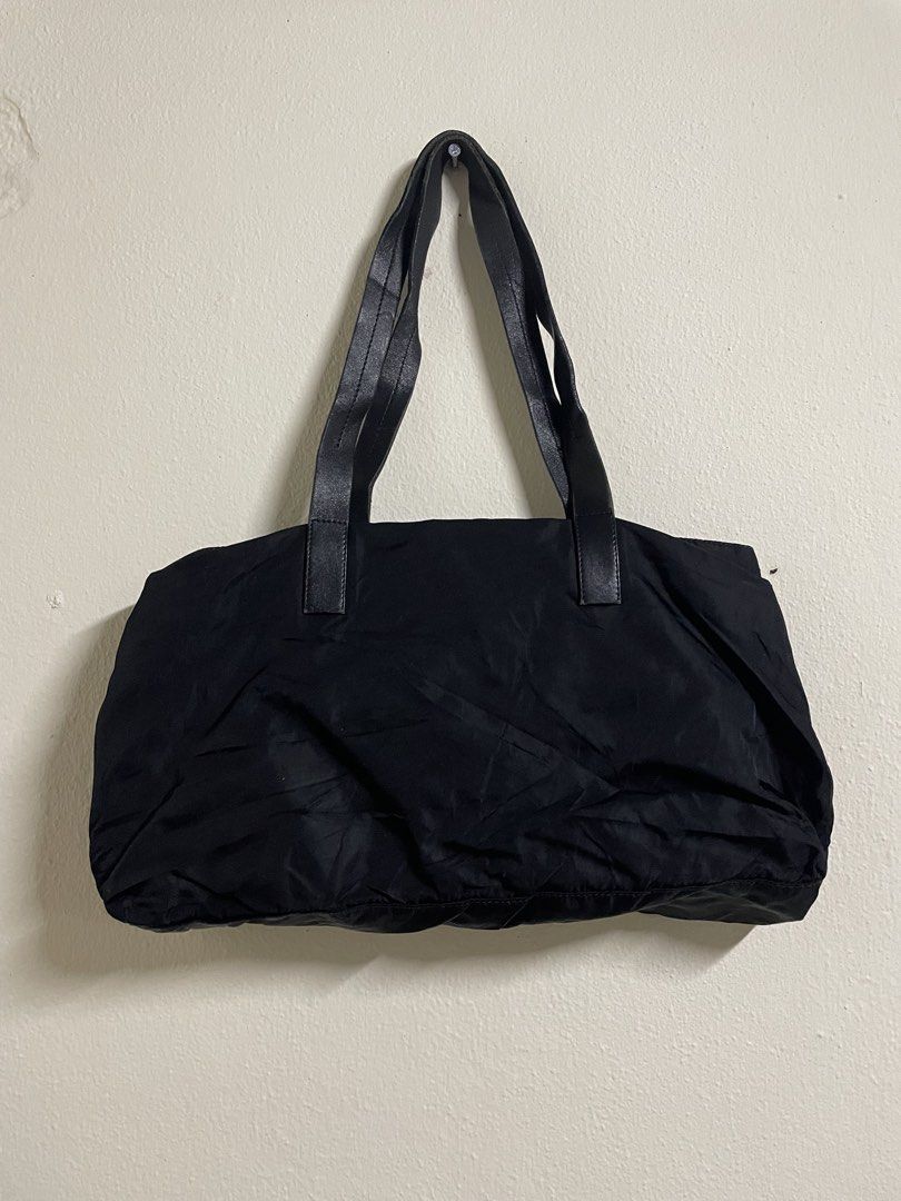 Authentic Prada (Category: Bags & Wallets) located in Pasir Mas. Submitted by khairulpeja (Listing ID 1448476166, Image 2). Description: Authentic.
