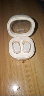 (Category: ) located in . Submitted by thriftlets (Listing ID 1448424689, Image 1). Description: .