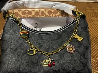 (Category: ) located in . Submitted by mamaliaikanpaus (Listing ID 1448415371, Image 1). Description: .