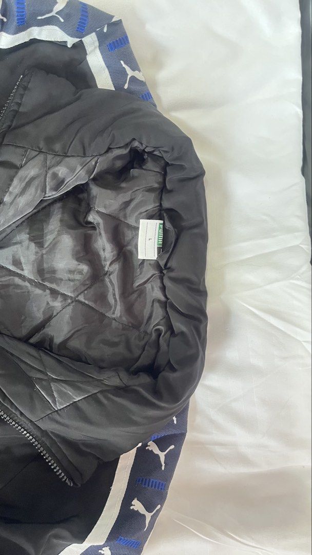 Black Puma oversized Windbreaker/Puffer jacket (Category: Activewear) located in Baguio. Submitted by grrrrwmm__2day (Listing ID 1431461736, Image 3). Description: Can fit m-l puffy fabric.