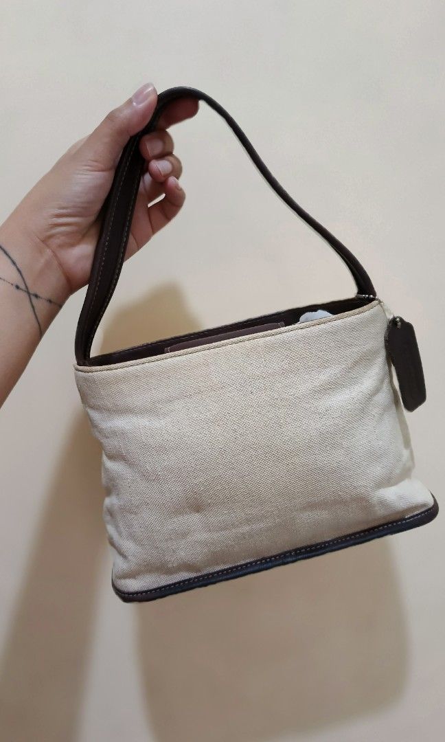 Tophandle (Category: Luxury Bags & Wallets) located in San Jose del Monte. Submitted by pursemania (Listing ID 1447210500, Image 3). Description: .