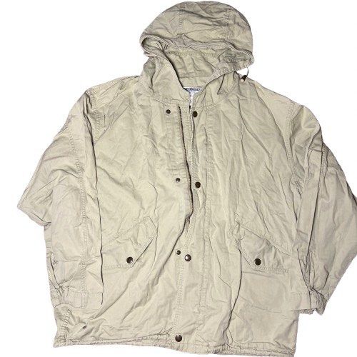 Bundle of Jackets and Hoodies - Various Styles (Category: Coats, Jackets and Outerwear) located in Manila. Submitted by mzvmns (Listing ID 1448438052, Image 3). Description: - Bundle of 4 outerwear items - Beige linen-look jacket with drawstring waist - Beige utility jacket with multiple pockets and hood - Grey hoodie - Black/blue hoodie - Ideal for casual wear Size: Large TAKE ALL!!!.