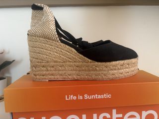 (Category: ) located in . Submitted by clarins.me (Listing ID 1448380705, Image 1). Description: .