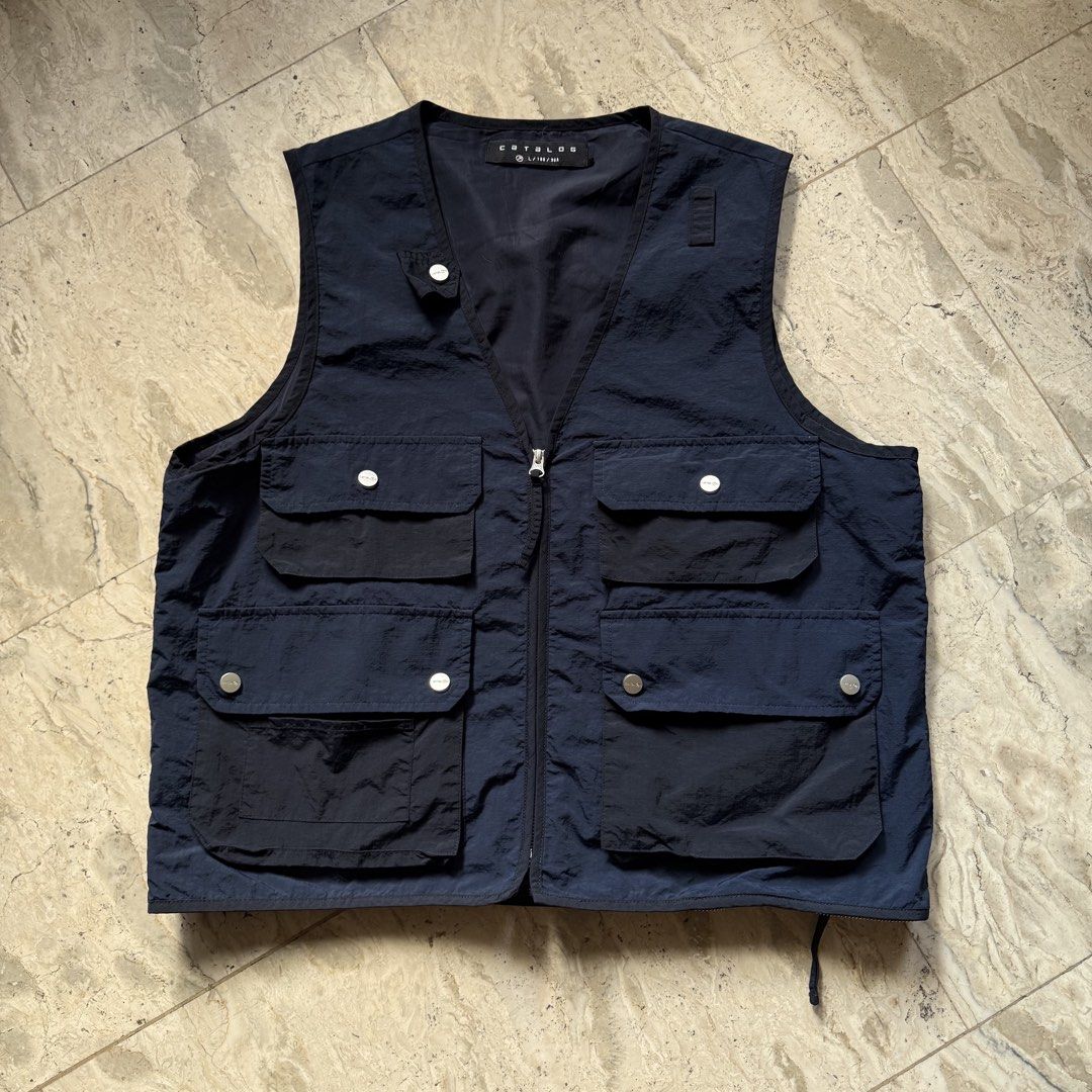 Catalog nylon vest (Category: Vests) located in Cavite. Submitted by epiboie (Listing ID 1448395000, Image 1). Description: Catalog vest Size large 23x23 Color rate: 9.5/10 excellent condition No issue.