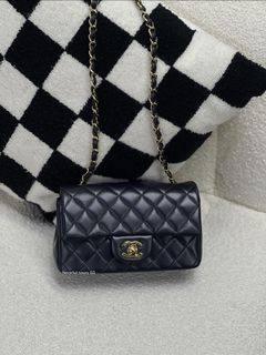 (Category: ) located in . Submitted by neverfull_luxury_sg (Listing ID 1448361633, Image 1). Description: .