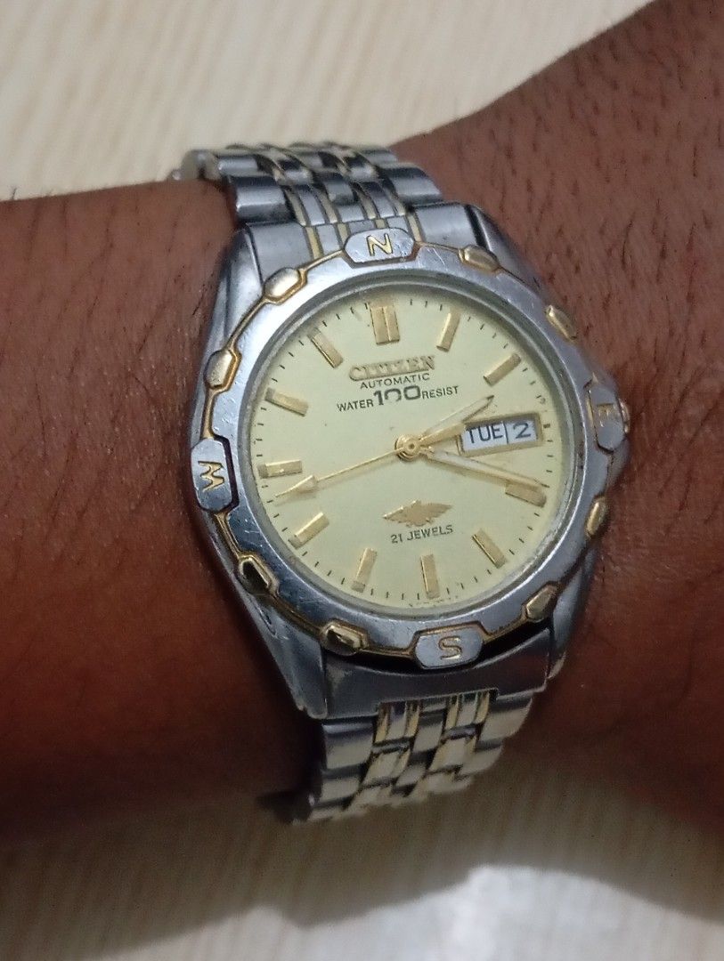 Citizen automatic (Category: Men's Watches) located in Las Pinas. Submitted by quick_deals_great_finds2 (Listing ID 1448438740, Image 3). Description: Original good working condition Automatic 35mm medium Fits wrist size 6.8 inches.