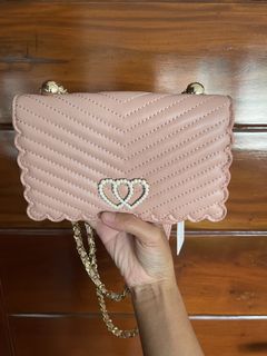 (Category: ) located in . Submitted by helloluckyme (Listing ID 1448334635, Image 1). Description: .
