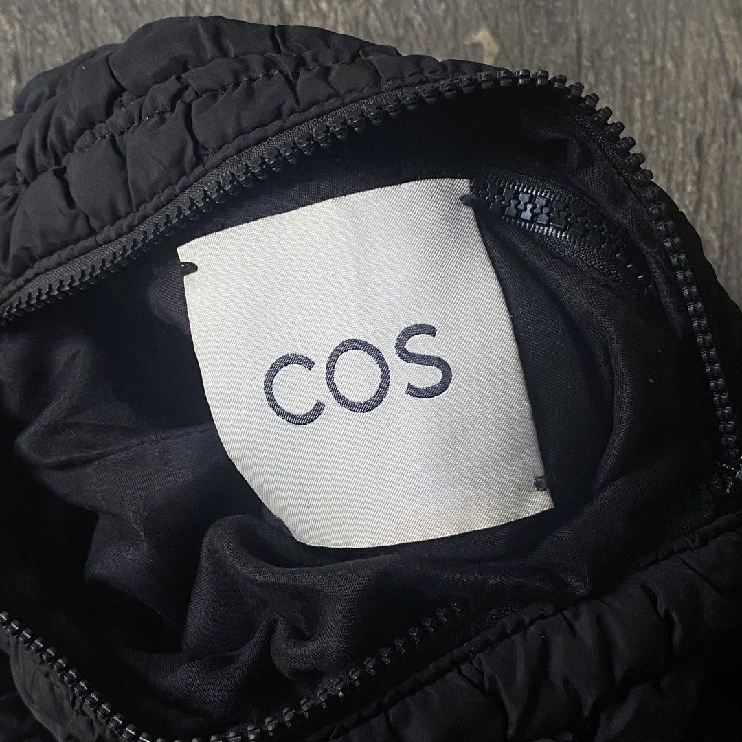 COS Mini Quilted Bag (Category: Shoulder Bags) located in Iloilo. Submitted by .dresshttps (Listing ID 1448306308, Image 2). Description: Excellent Sign of used No major flaws.