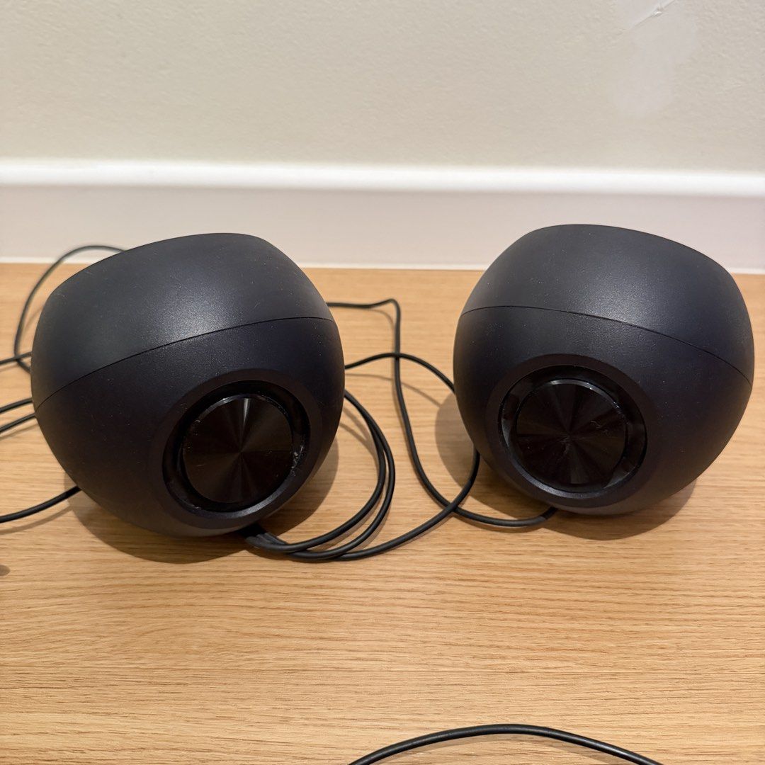 Creative Pebble Speakers503900101872855041