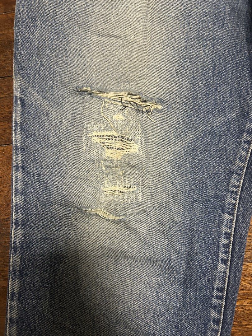 Double RL Jeans (Category: Jeans) located in Quezon City. Submitted by marbeezy_amos_xxx (Listing ID 1448439850, Image 2). Description: Double RL Jeans Waist - 32 Length - 40 Thigh - 13 Leg Hole - 9 Price: 1800.
